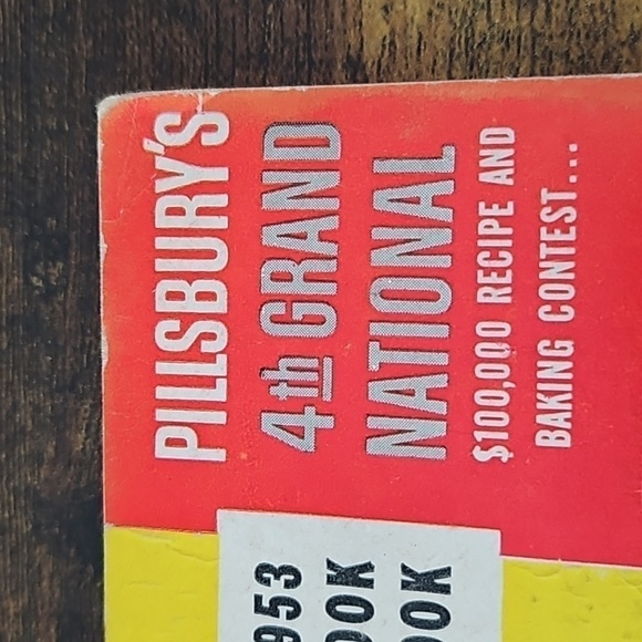 Vintage Pillsbury Cookbook! 1953 - Picture 4 of 6